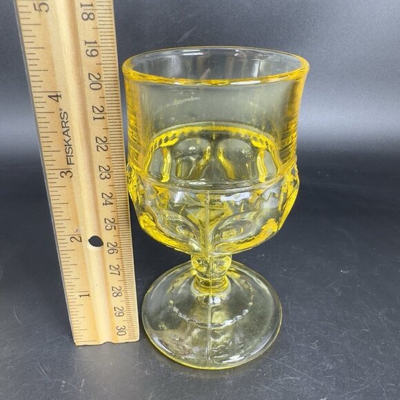 Indiana Glass Kings Crown Thumbprint Yellow Goblet Small Cups Glasses Set 2 - Picture 2 of 12